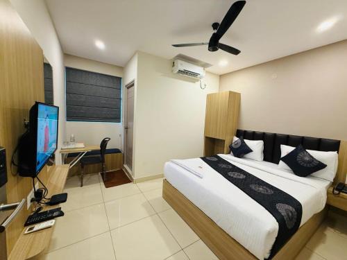 Hotel Sahara Express