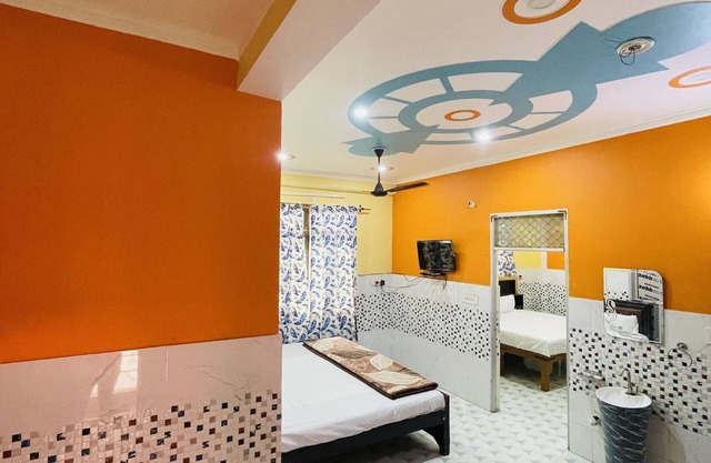 Hotel Sahu Rooms Ayodhya
