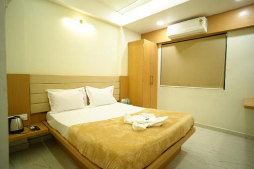 Hotel Sai Pratham
