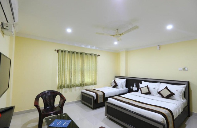 HOTEL SAlBALA STAY - NEAR AIRPORT