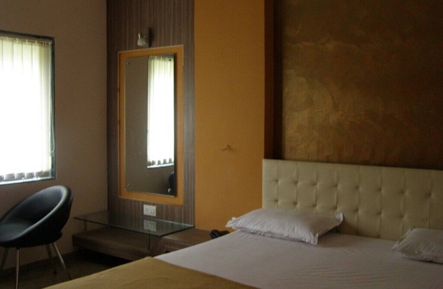 Hotel Sanai Residency