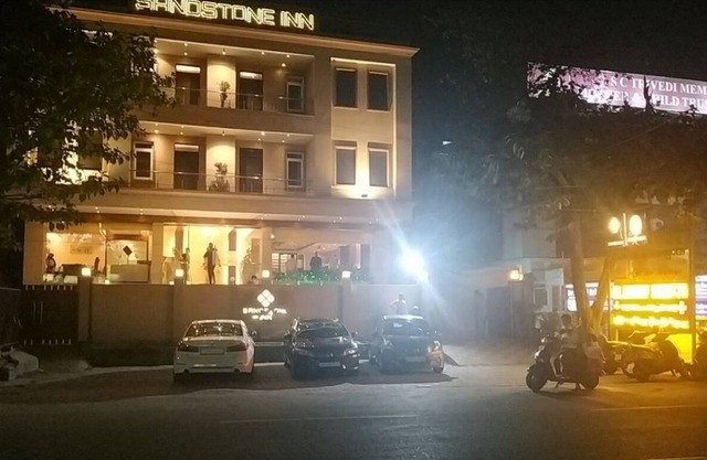 Hotel Sandstone INN
