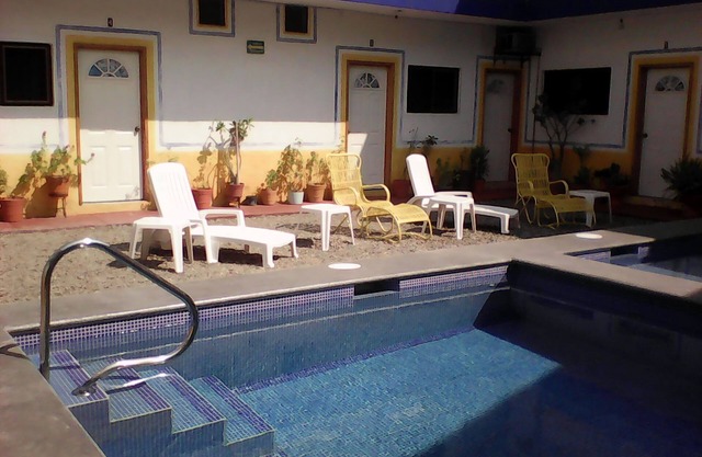 Hotel Sarabi Barra de Navidad