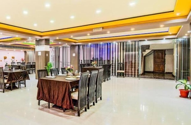 Hotel Sarweshwary