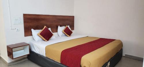 HOTEL SASHI GRANd