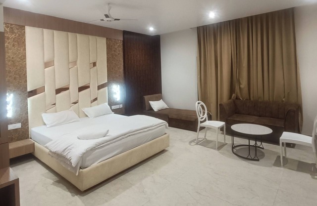 Hotel Satkar Inn