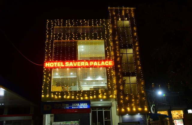 Hotel Savera Palace