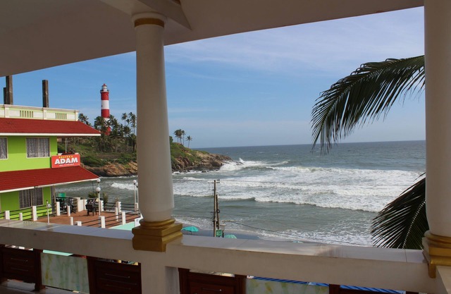 Hotel Sea View Palace - The Beach Hotel, Kovalam