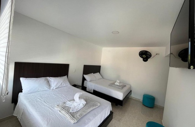 HOTEL SENDERO LAS GACHAS