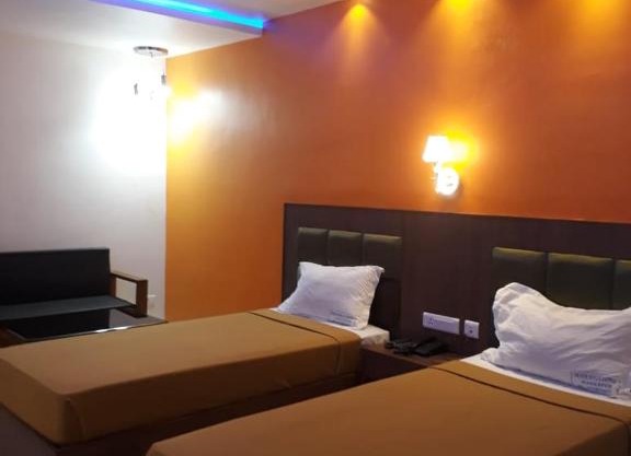 Hotel Seven Hills