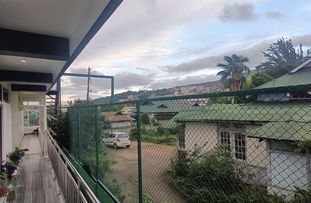 HOTEL SHILLONG RAINS INN BY ROH