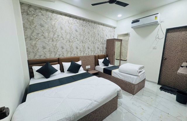Hotel shiv palace