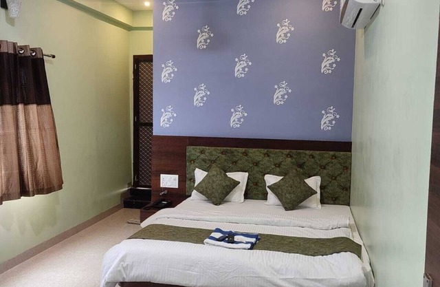 Hotel Shivalay Palace