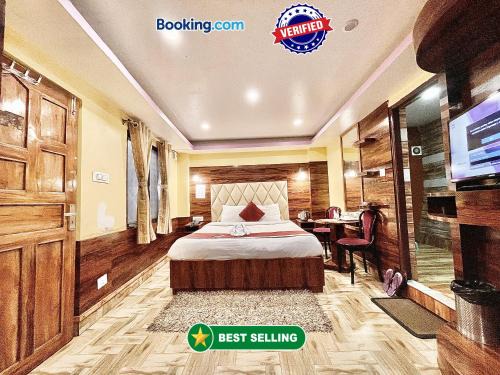 HOTEL SHIVAM ! DARJEELING MALL ROAD hotel-at-prime-location and Spacious-Room with-wi-fi-availability