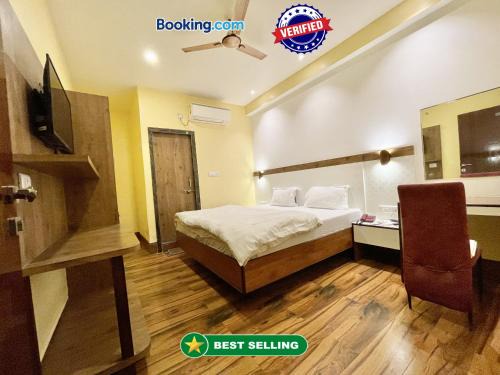 HOTEL SHIVAM ! VARANASI होटल शिवम హోటల్ శివం ஹோட்டல் சிவம் Forɘigner's Choice ! fully Air-Conditioned hotel with Lift & Parking availability, near Kashi Vishwanath Temple, and Ganga ghat in Varanasi - 4