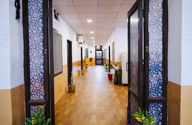 HOTEL SHIVIKA