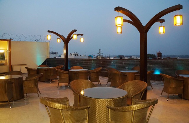 Hotel Shivoy Grand