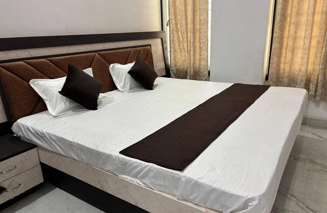 HOTEL SHREE ASHTAVINAYAK GRAND