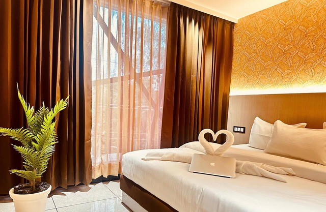 Hotel Shrimmaya