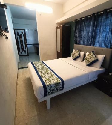 Hotel Silverleaf Residency