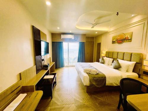 Hotel SKS Front Of Puri Sea Beach With SPA & Swimming Pool Facility