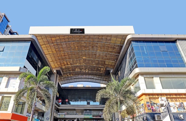Hotel Solitaire Luxurious AC Rooms Surat