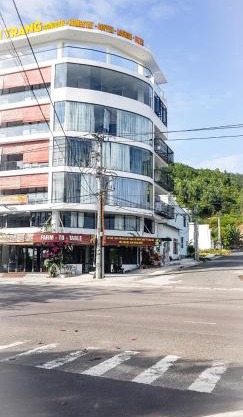 Hotel Son Trang seaview balcony