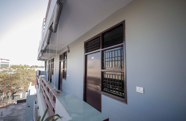 Hotel Spark Inn || Near Motherhood Hospital