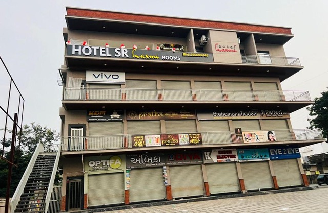 HOTEL SR LAXMI