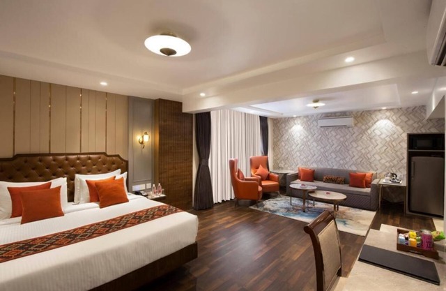 Hotel Suba Palace