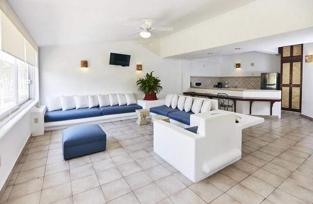 Hotel Suites Ixtapa Plaza