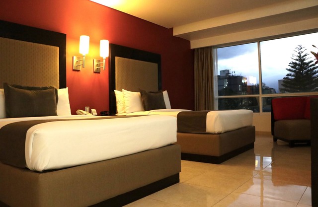 Hotel & Suites PF