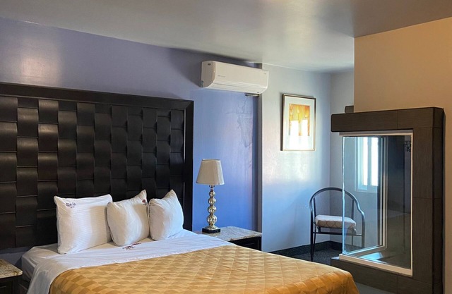 Hotel Suites Royal