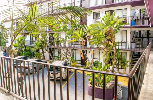 Hotel Suites Royal