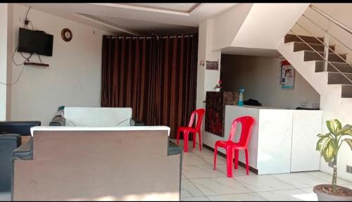 Hotel Suraj palace Thandla