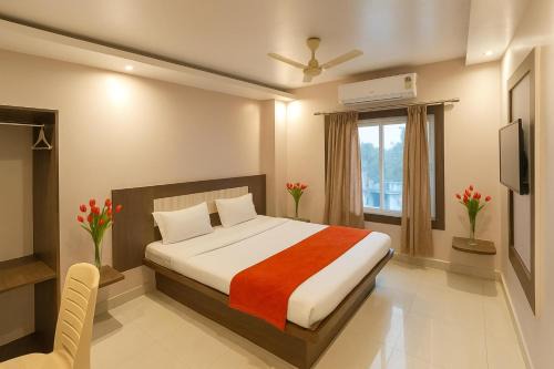 HOTEL SWARGADWAR GOLDEN SEA BEACH Near Bengali Market with Prime Location - Home town Inn & Suits - Best Hotel In Puri