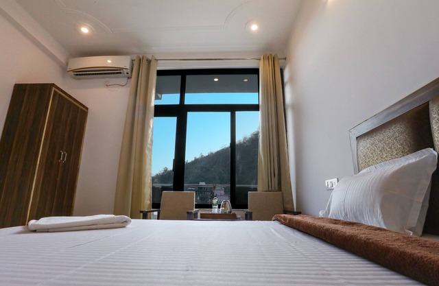 Hotel Tapovan Cottage