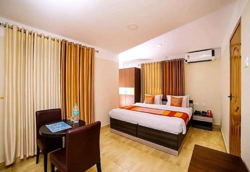 Hotel Tayas, Thiruvananthapuram