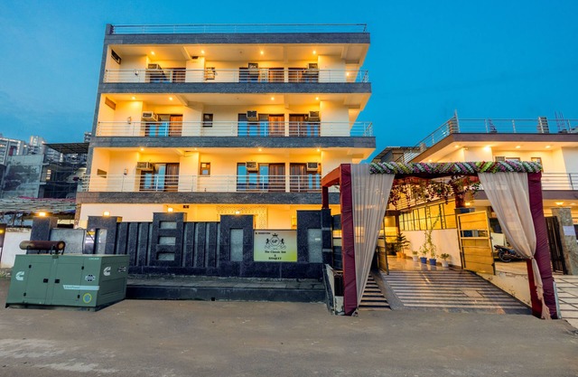 Hotel the classic inn noida sec 70