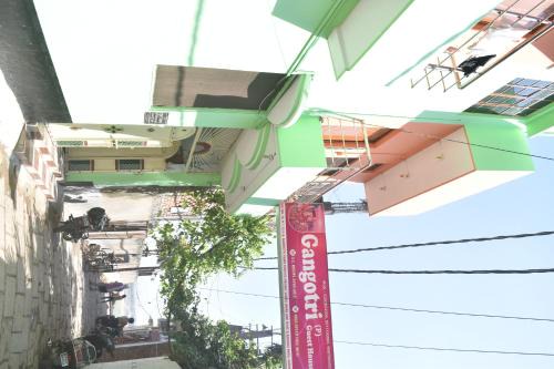 Hotel the gangotri