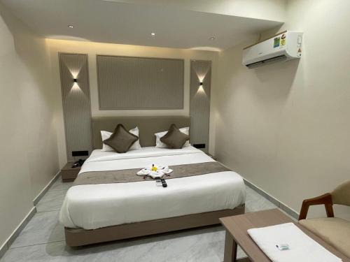 Hotel The Indra Palace