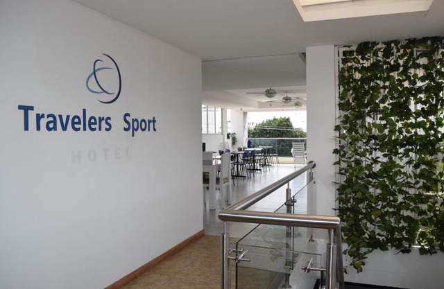 Hotel Travelers Sport