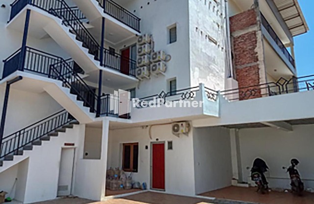 Hotel Trikatu Kendal near Taman Kota Weleri Mitra RedDoorz