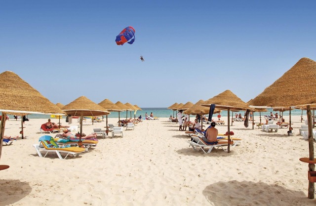Hotel Tropicana Club & Spa