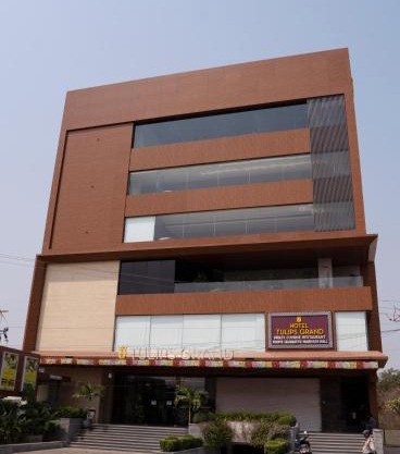 hotel tulips grand