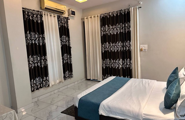 Hotel Tulsi Inn