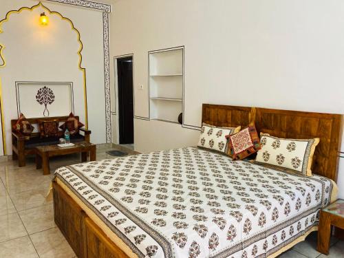 Hotel tulsi palace