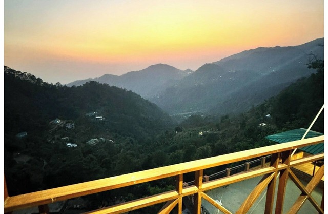 Hotel UK palace Nainital Mountain View