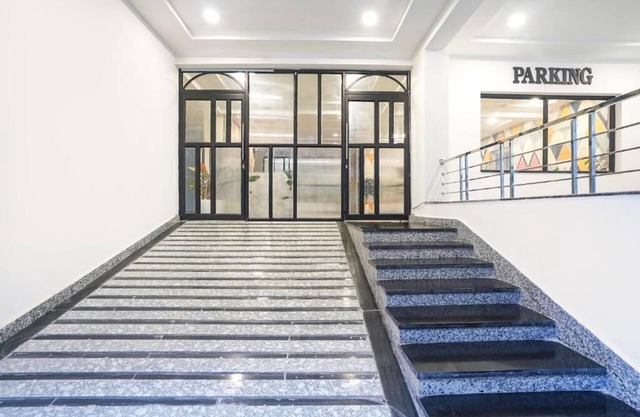 Hotel Urban Prime Near Hi-tech City