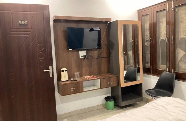 Hotel Usha Continental